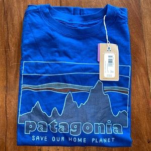 Long sleeve organic graphic t